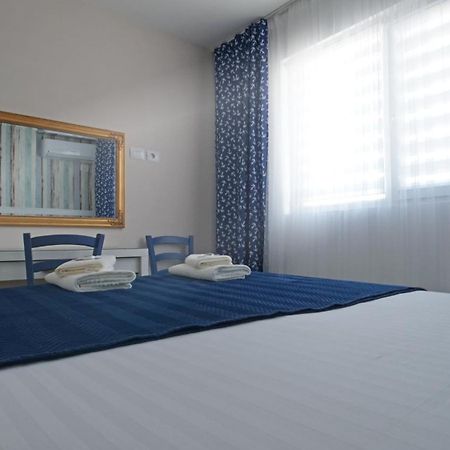 Blue Eye Apartment Sarandë 外观 照片